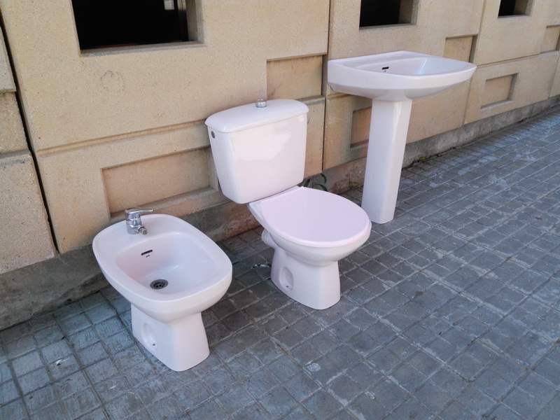 conjunto lavamanos retrete bide gala sanitarios rosa 40x56x36_5 40-75x37x64 85x62x51 1u